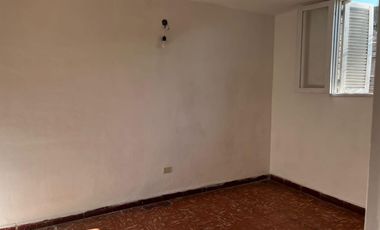 Isola 121 bis (primer piso)