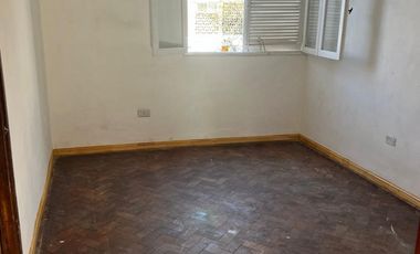 Isola 121 bis (primer piso)