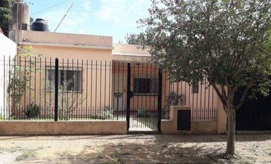 NUEVO VALOR Casa en Palomar sobre lote 10x32 -