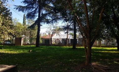 Departamento de 3 ambientes en Moron Sur, dentro de barrio cerrado con parque, con 2 amplios dormitorios con vista al parque y amplio living , cocina,