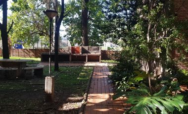 Departamento de 3 ambientes en Moron Sur, dentro de barrio cerrado con parque, con 2 amplios dormitorios con vista al parque y amplio living , cocina,