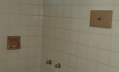 Departamento de 3 ambientes en Moron Sur, dentro de barrio cerrado con parque, con 2 amplios dormitorios con vista al parque y amplio living , cocina,