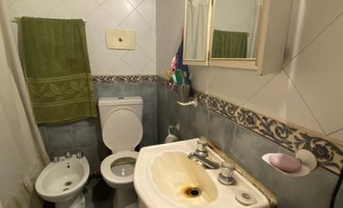 CASA 3 AMBIENTES CON COCHERA Y PATIO EN ALQUILER EN MORÓN CENTRO