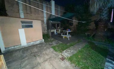 CASA 3 AMBIENTES CON COCHERA Y PATIO EN ALQUILER EN MORÓN CENTRO
