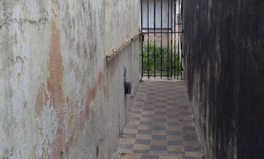 VENDO TERRENO CON CASA RECICLAR