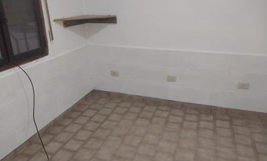 Casa 3 ambientes EN ALQUILER, Fernández de la Cruz 200, Ituzaingó