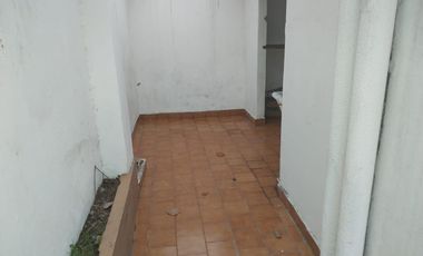 Casa 3 ambientes EN ALQUILER, Fernández de la Cruz 200, Ituzaingó