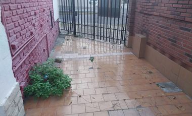 Casa 3 ambientes EN ALQUILER, Fernández de la Cruz 200, Ituzaingó