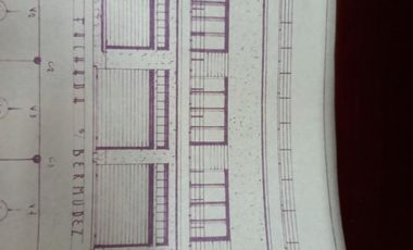 4 locales mas un salón en planta alta