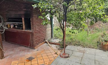 VENTA DE CASA MULTIFAMILIAR, ZONA JOSE L SUAREZ