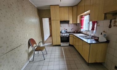 VENTA DE CASA MULTIFAMILIAR, ZONA JOSE L SUAREZ