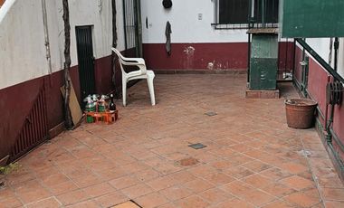 VENTA DE CASA MULTIFAMILIAR, ZONA JOSE L SUAREZ