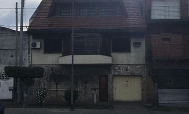 VENTA DE CASA MULTIFAMILIAR, ZONA JOSE L SUAREZ