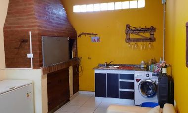 Excelente casa con quincho