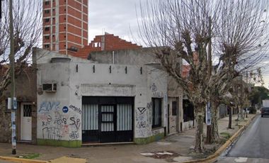 LOCAL EN EXCELENTE ESQUINA CENTRO DE SAN JUSTO (PERU Y OCAMPO)