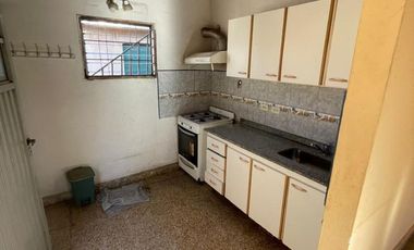 Casa de 3 ambientes en Temperley