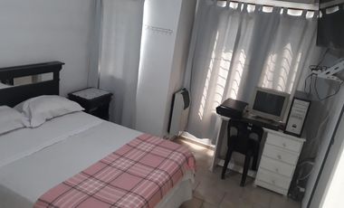 DUPLEX EN VENTA 3 AMBIENTES CON GARAGE Y FONDO LIBRE