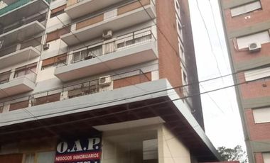 Cochera cubierta en alquiler en San Miguel con portón automático
