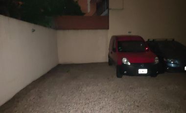 Cochera descubierta en Lomas del Mirador