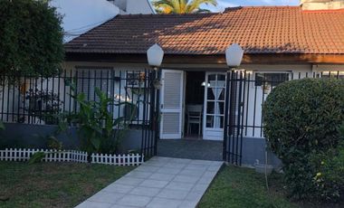 HERMOSA CASA DE 5 AMBIENTES EN VENTA MORON NORTE