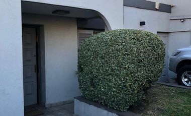 HERMOSA CASA DE 5 AMBIENTES EN VENTA MORON NORTE
