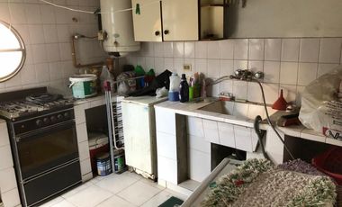 HERMOSA CASA DE 5 AMBIENTES EN VENTA MORON NORTE