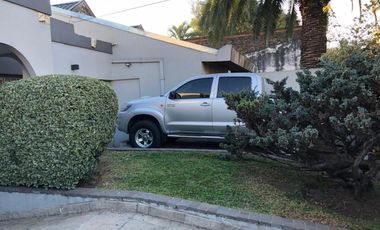 HERMOSA CASA DE 5 AMBIENTES EN VENTA MORON NORTE