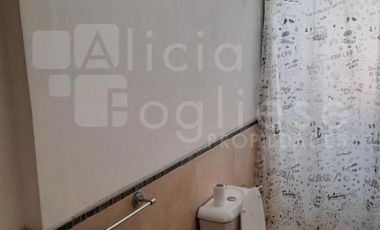 CASA 4 AMBIENTES C/GARAGE Y PARRILLA JARDÍN BARRIO COSTA ESMERALDA
