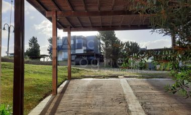 CASA 4 AMBIENTES C/GARAGE Y PARRILLA JARDÍN BARRIO COSTA ESMERALDA