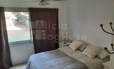 CASA 4 AMBIENTES C/GARAGE Y PARRILLA JARDÍN BARRIO COSTA ESMERALDA
