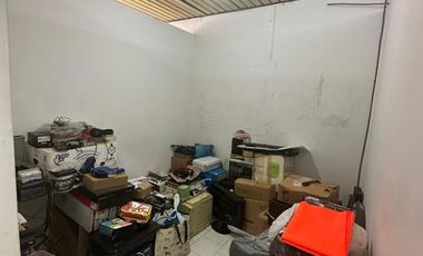 Amplia oficina de cinco ambientes en venta