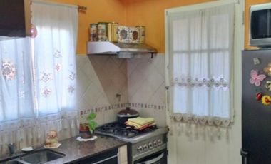 DEPARTAMENTO DE 4 AMBIENTES EN PRIMER PISO