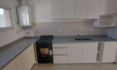 DEPTO 2 DORMITORIOS EN PLANTA BAJA SAN CAYETANO