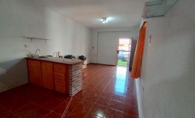 Casa 3 ambientes en José Leon Suarez