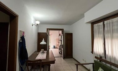 Casa de 3 AMBIENTES en venta