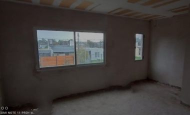 VENDO DÚPLEX 4 AMBIENTES A TERMINAR LAS MARGARITAS