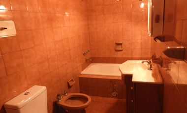 EXCELENTE CASA  EN ALQUILER