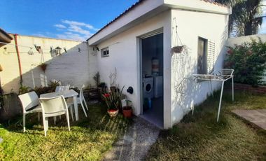 CASA EN VENTA EN ZONA SUR CON  4 DORMITORIOS + PILETA