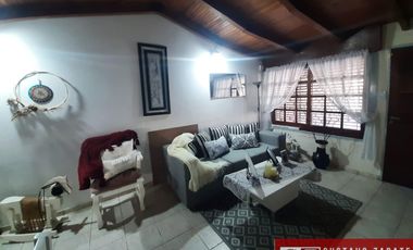 CASA EN VENTA EN ZONA SUR CON  4 DORMITORIOS + PILETA