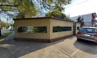 casa americana 3 ambientes con cochera y galpon (zona industrial)
