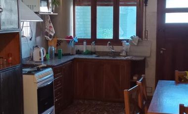 VENDO EXCELENTE CASA- ZONA CENTRO - TILISARAO