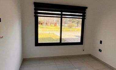 CASA ESTILO MINIMALISTA DE 5 AMBIENTES
