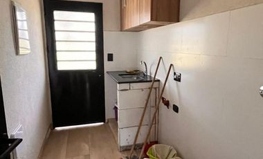 CASA ESTILO MINIMALISTA DE 5 AMBIENTES