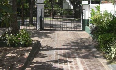 DEPTO 2 AMB CON COCHERA , COMPLEJO CON PISCINA BAJAS EXPENSAS TIGRE MAIPU 313