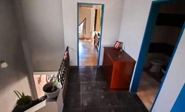 Excelente duplex 4 amb. con fondo libre PERMUTO