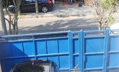 Excelente duplex 4 amb. con fondo libre PERMUTO