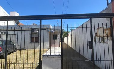 VENTA PH 2 AMBIENTES CASTELAR