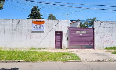 Excelente  lote con galpon y  vivienda.