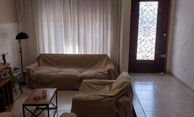 Venta de ph tipo casa al frente de cuatro ambientes en Haedo Norte