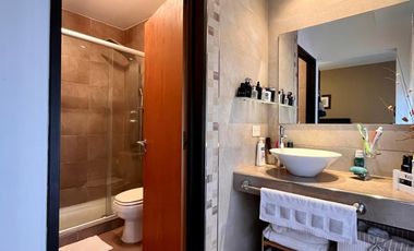 Casa de 5 AMBIENTES en venta